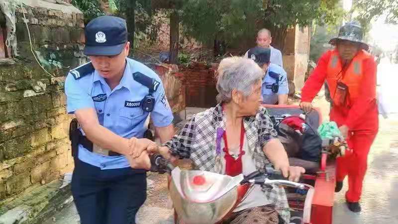 河南抗洪救灾中的“工大科雅”力量(图2)